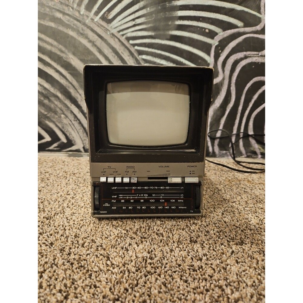 SR 3000 Vintage Portable B/W TV AM/FM Stereo Radio Vintage TV Television